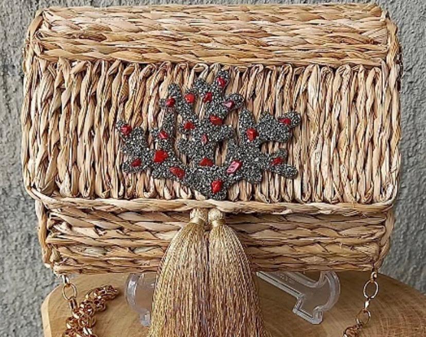 Bolsa de Palha Coral Pirita Natural e Cascalho