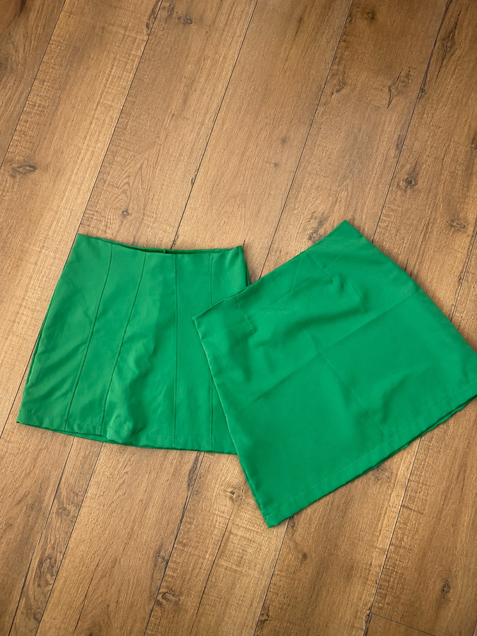 Short saia