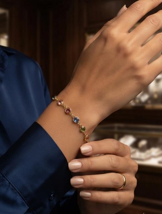 Pulseira com pedras coloridas