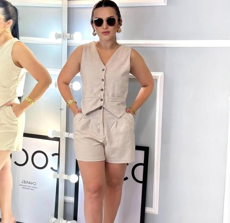 Conjunto short e colete de linho