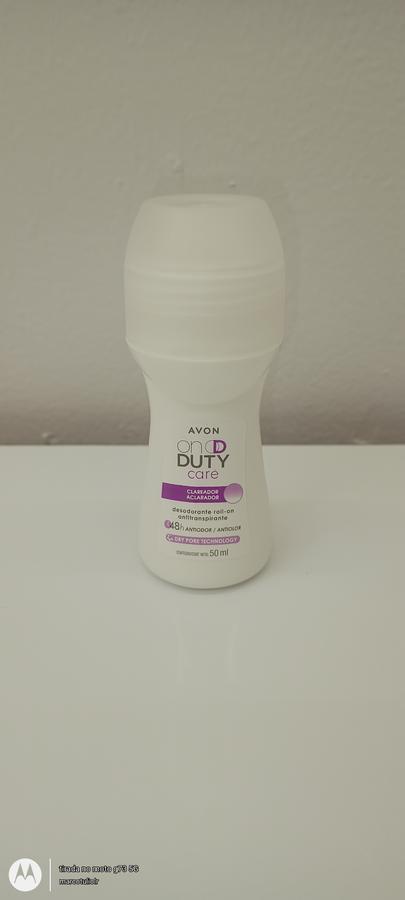 Desodorante roll-on Avon care clareador