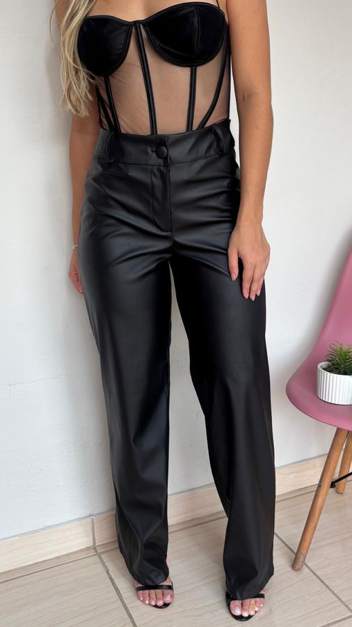 Calça couro