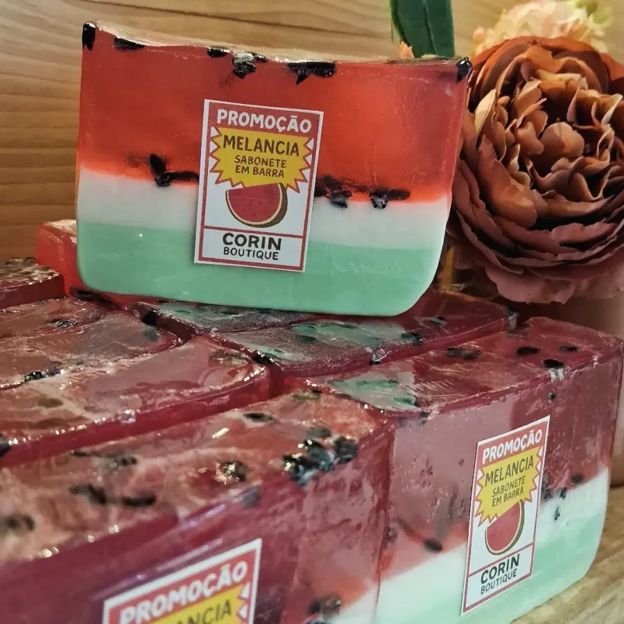 Sabonete vegano em barra  de melancia